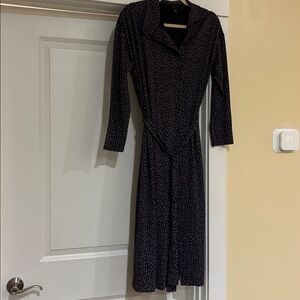 Ann Taylor shirt dress size 6 dark blue. Lined.  Comfortable. Professional.